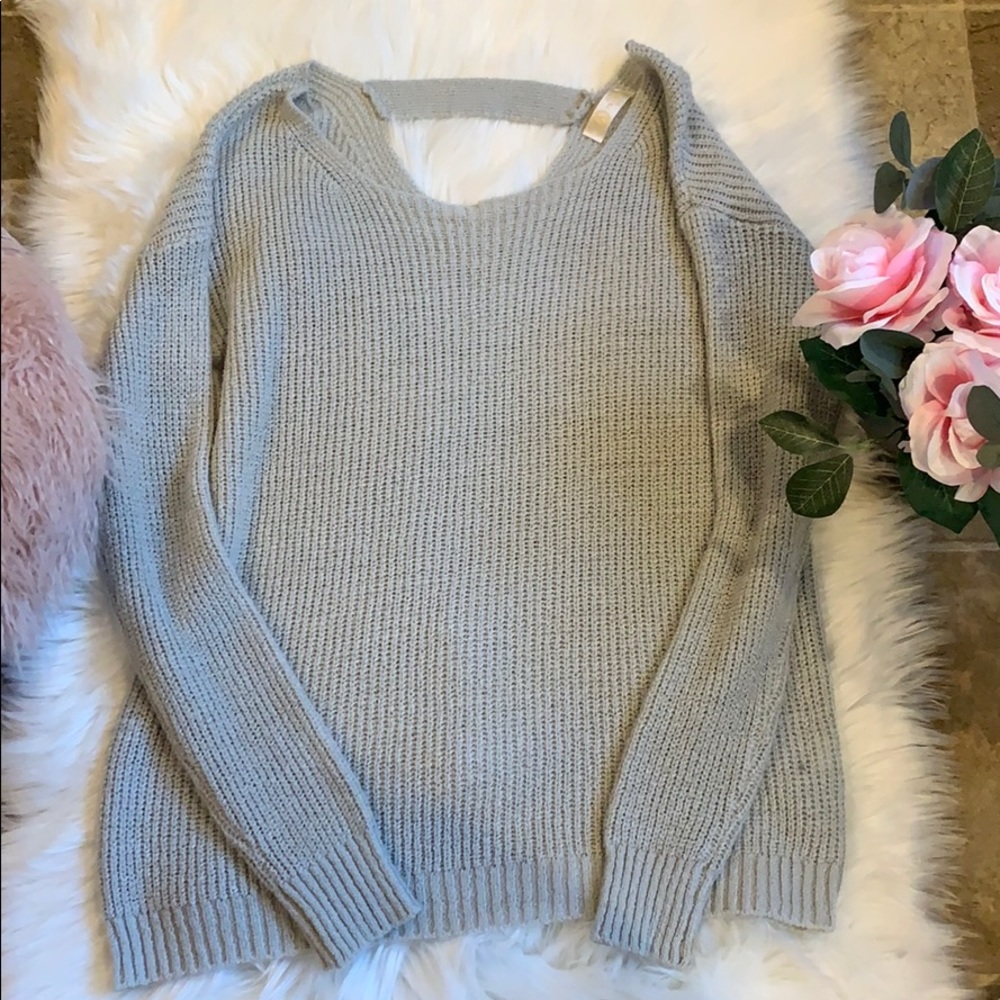 COPY - Open back sweater